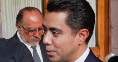 Felifer reconoce a Luis Nava tras separarse de su cargo - RR Noticias