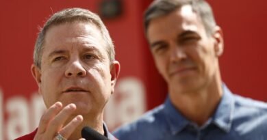 García-Page acusa a Sánchez de “vivir arrodillado a las minorías más sangrientas” de Junts y Bildu