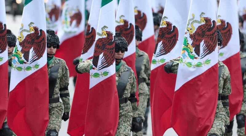 Gobierno Federal ya alista los preparativos del desfile militar - RR Noticias