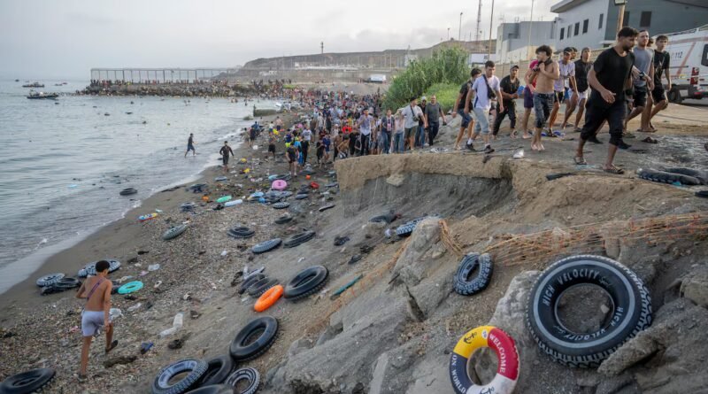 La Audiencia Nacional asume la investigación sobre la entrada masiva de migrantes a Ceuta por “atacar gravemente la integralidad territorial de España”