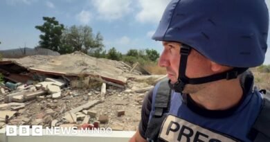La BBC viaja al interior del Líbano ocupado por Israel, donde los ataques y demoliciones siguen a pesar del alto al fuego La BBC viaja al interior del Líbano ocupado por Israel, donde los ataques y demoliciones siguen a pesar del alto al fuego - BBC News Mundo