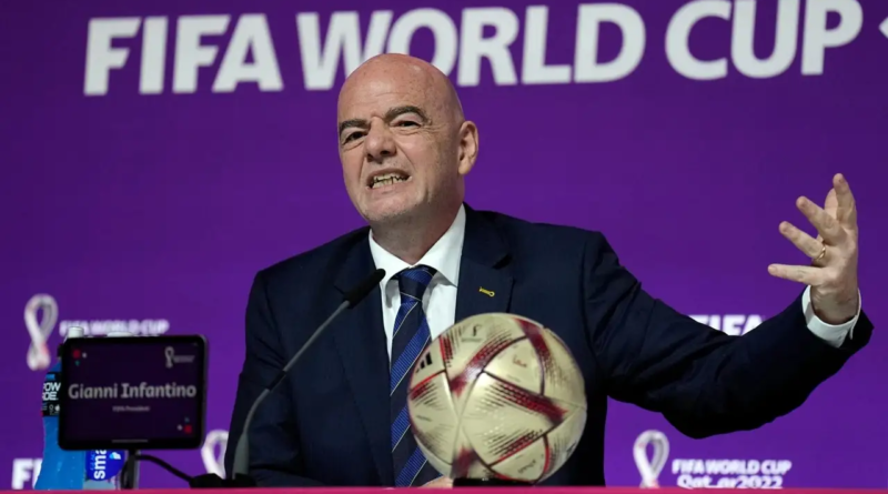 La FIFA acusa al organismo europeo UEFA de