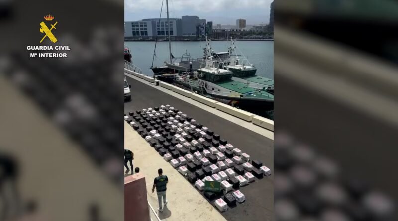 La Guardia Civil se incauta de más de tres toneladas de cocaína en una narcolancha al sur de Gran Canaria
