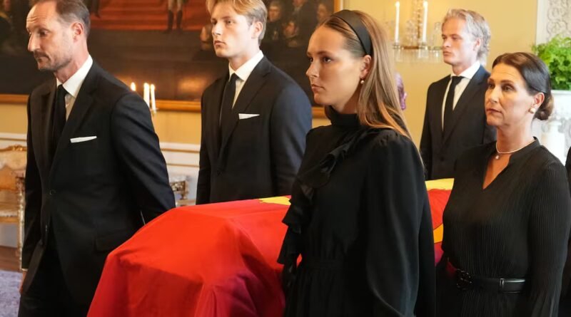 La Justicia concede permiso a Marius Borg Høiby para asistir al funeral del rey Harald