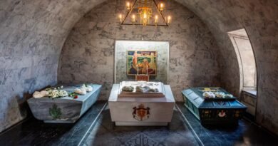 La casa real noruega muestra por primera vez el sarcófago del rey Harald