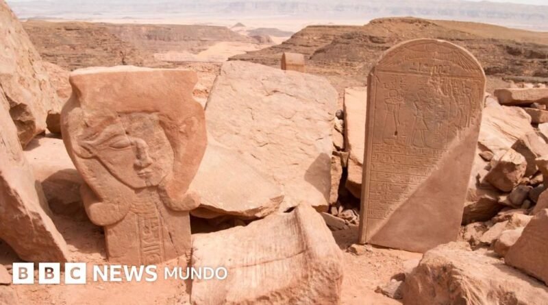 La mina de turquesa donde nació nuestro alfabeto (y cuáles fueron las primeras palabras que encontraron) - BBC News Mundo