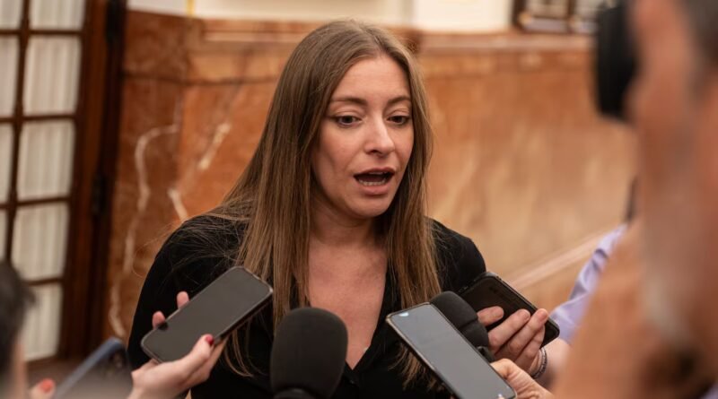 La portavoz del PP en el Congreso sostiene que el Gobierno “pudo promover” la entrada masiva de inmigrantes a Ceuta