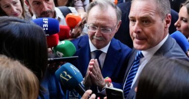 Las actas demuestran que Vivas apoyó el uso del puerto en sus reuniones con Sánchez antes de echarse atrás