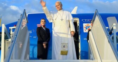 León XIV llega a Francia y advierte por avance de la IA y un 