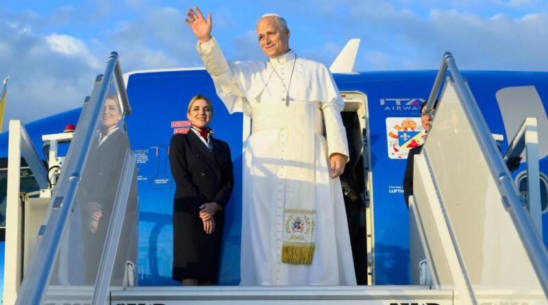 León XIV llega a Francia y advierte por avance de la IA y un 