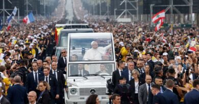 León XIV triunfa en París con una misa multitudinaria ante 800.000 personas