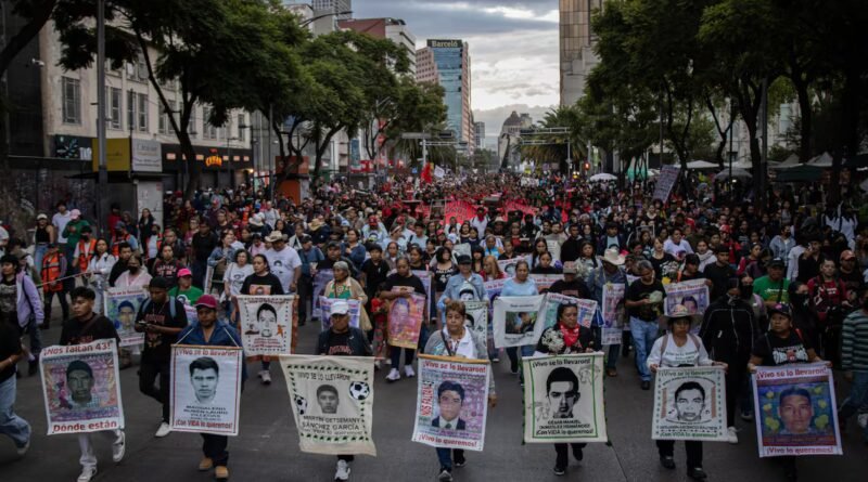Los investigadores del ‘caso Ayotzinapa’ insisten en la tesis de las funerarias y el análisis de las líneas telefónicas