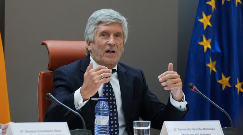 Marlaska insiste en que la coordinación con Marruecos es “excelente” y reitera su confianza