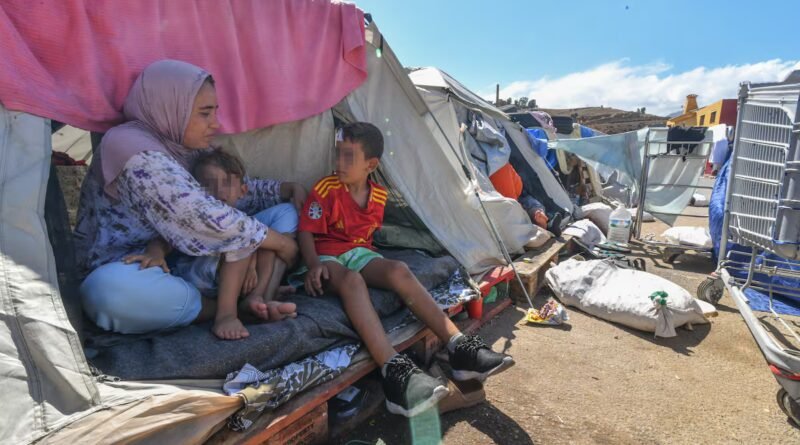 Miedo tras el incendio en el Tarajal: “No sé qué pasará esta noche, si volverá el fuego, si nos dispararán otra vez”