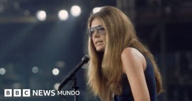 Muere a los 92 años Gloria Steinem, el ícono feminista de EE.UU. que se infiltró en un club de Playboy para denunciar las duras condiciones de sus empleadas - BBC News Mundo