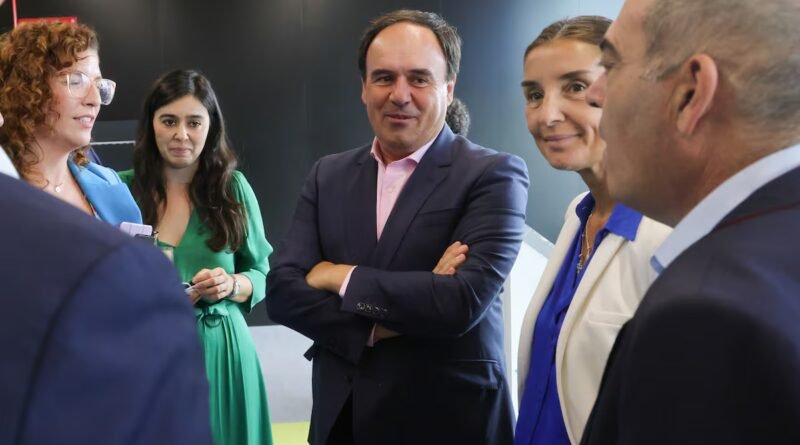 Pérez Llorca se reúne en Génova con Tellado en plena tensión interna por su designación como candidato