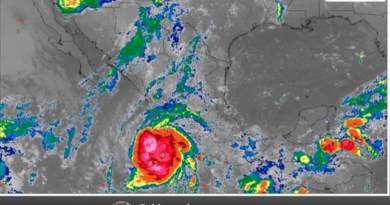Polo se mantiene como huracán categoría 5 en la escala Saffir-Simpson, a 260 km al sur de Manzanillo, Colima Polo se mantiene como huracán categoría 5 en la escala Saffir-Simpson, a 260 km al sur de Manzanillo, Colima - RR Noticias