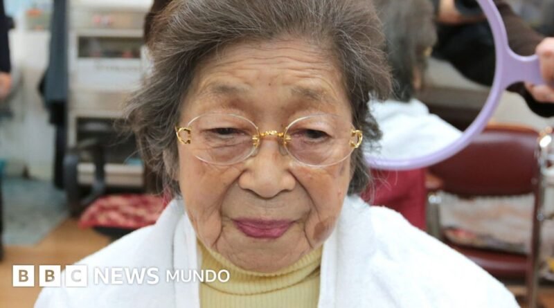 Por primera vez Japón supera las 100.000 personas con 100 años o más (y qué hay detrás de esta asombrosa longevidad) - BBC News Mundo