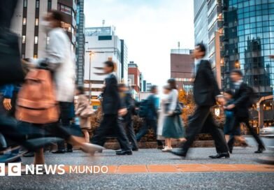 Por qué Japón tiene tan pocos cestos de basura y aun así mantiene sus calles limpias - BBC News Mundo