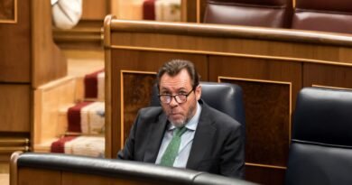 Puente denuncia una campaña para frenar las soluciones en Ceuta: “Se iba a trasladar hoy a 1.800 migrantes”