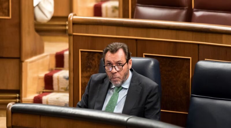 Puente denuncia una campaña para frenar las soluciones en Ceuta: “Se iba a trasladar hoy a 1.800 migrantes”
