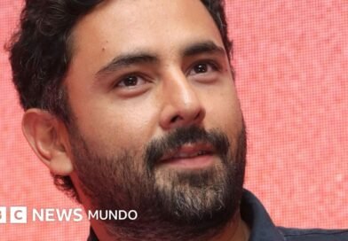 Qué se sabe del asesinato del músico de Camilo Séptimo, su pareja embarazada y su hija de 3 años que conmociona a México - BBC News Mundo