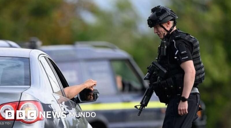 Qué se sabe del operativo antiterrorista cerca de una base militar usada por EE.UU. en Reino Unido - BBC News Mundo