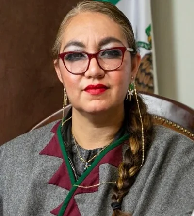 Renuncia Claudia Arlett Espino, secretaria Ejecutiva del INE