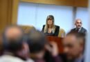 Sorteos, cribas y descartes arbitrarios: la selección de los nueve ciudadanos que juzgarán a Begoña Gómez