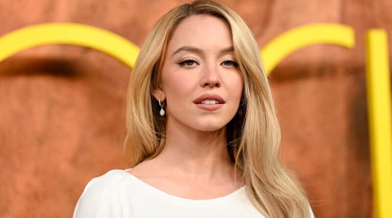 Sydney Sweeney responde a las críticas por desnudarse en un anuncio de apuestas deportivas con los desnudos de conocidos atletas