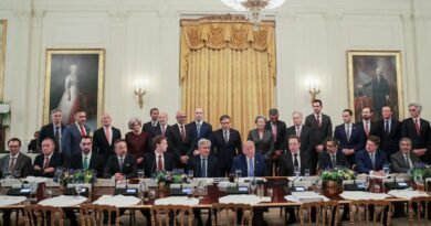 Trump apuesta por que las empresas de IA se autorregulen para evitar el descontrol de la tecnología