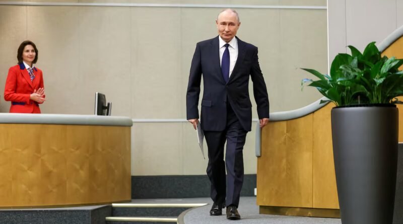 Un politólogo ruso que denunció el fraude electoral recibe una paliza y es encarcelado bajo el cargo de posesión de drogas