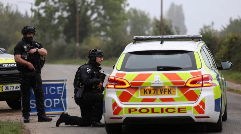 Uno de los cinco detenidos cerca de la base británica de Fairford llamó él mismo a la policía antes de su detención