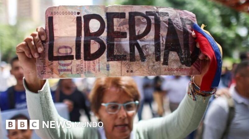 Venezuela libera a decenas de presos políticos mientras aumenta la presión para que el gobierno de Delcy Rodríguez convoque elecciones - BBC News Mundo