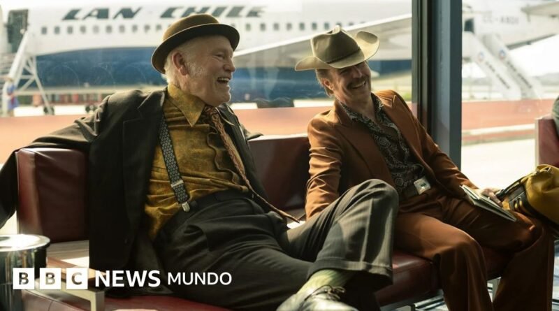 Wild Horse Nine, la película sobre dos agentes de la CIA que conspiran contra el gobierno de Allende en Chile que causó sensación en el Festival de Venecia - BBC News Mundo