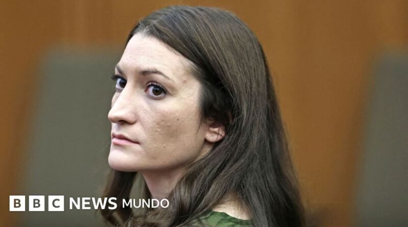 ¿Qué pasará ahora que un juez declaró nulo el juicio contra Lindsay Clancy, la madre acusada de matar a sus tres hijos en EE.UU.? - BBC News Mundo