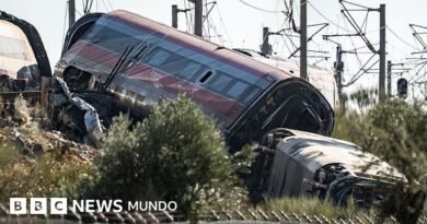 Cómo el tren de alta velocidad de España pasó de ser un modelo mundial a sufrir dos terribles accidentes en menos de un año - BBC News Mundo