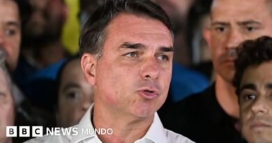 Cuáles son los casos que tiene pendientes Flávio Bolsonaro con la justicia de Brasil - BBC News Mundo