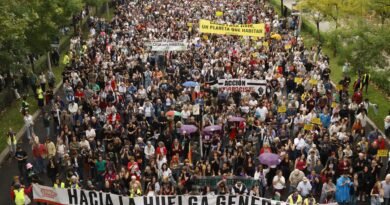 Decenas de miles de personas se manifiestan por la vivienda en Madrid en medio de la incertidumbre electoral