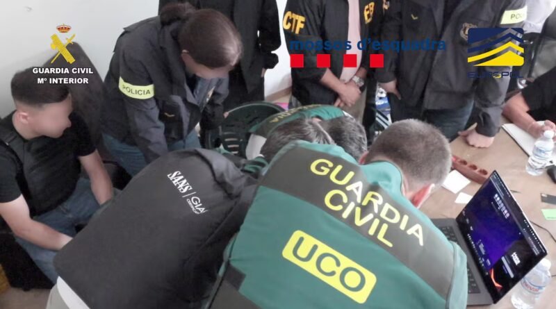 Detenido un adolescente en Alicante acusado de liderar un grupo que lanzó un millar de ciberataques