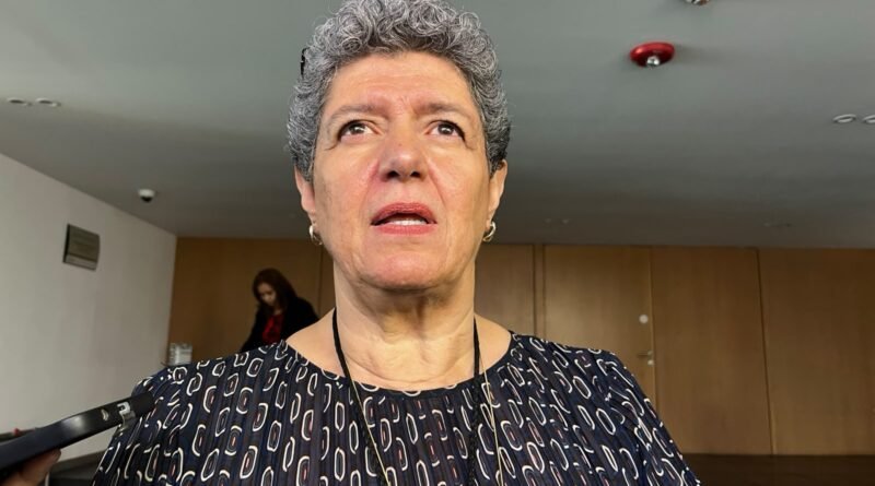 EX rectora sugiere atender demandas estudiantiles sin vulnerar autonomía de la UAQ - RR Noticias