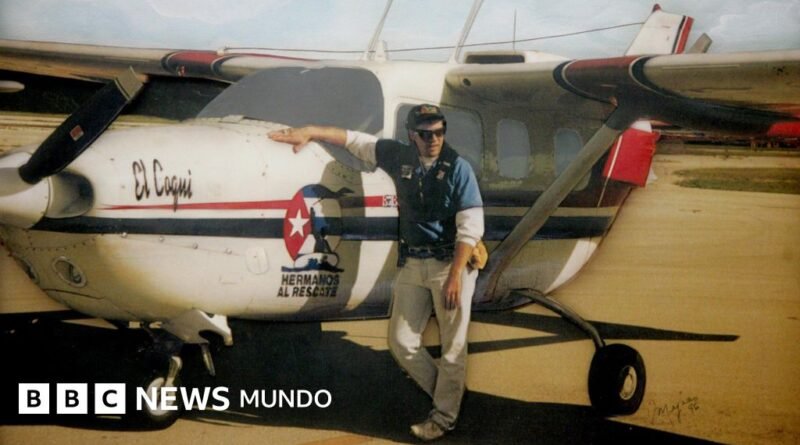 El derribo de dos avionetas de Hermanos al Rescate por el que una jueza en EE.UU. ordenó el arresto de Raúl Castro 30 años después - BBC News Mundo