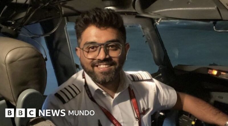 El piloto indio que fue apuñalado en un vuelo con destino a Israel y al que califican de héroe - BBC News Mundo