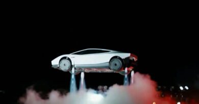 Elon Musk presenta el auto “volador” de Tesla, pero reconoce que no es necesariamente seguro para todos