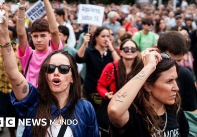 En fotos: las multitudinarias protestas en España contra la crisis de la vivienda - BBC News Mundo