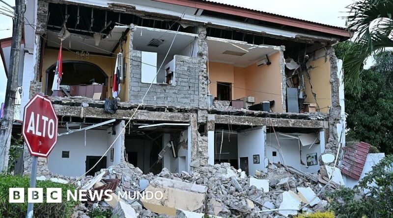 En imágenes: los graves destrozos que dejó el potente terremoto que sacudió Panamá este viernes - BBC News Mundo
