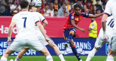 España supera una desconexión ante República Checa en un partido con multitud de ocasiones