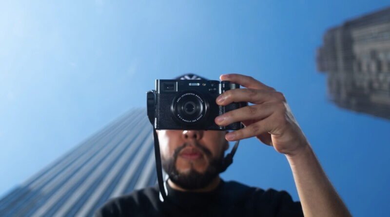 Fujifilm X100VI, la cámara viral que me devolvió el amor por la fotografía de calle