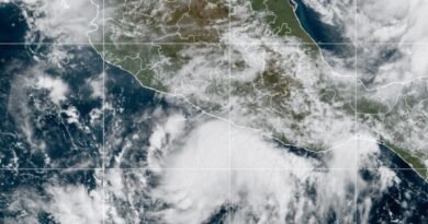Huracán Simón podría ganar mucha más intensidad en su avance hacia la costa del Pacífico de México - RR Noticias