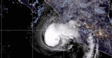 Huracán ‘Trudy’ sube a categoría 2; provocará lluvias fuertes en tres estados - RR Noticias